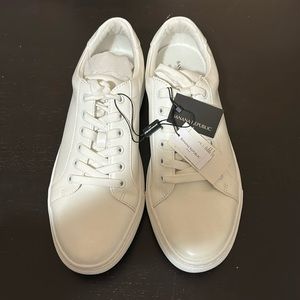 Brand new Banana Republic white shoes. Size 9